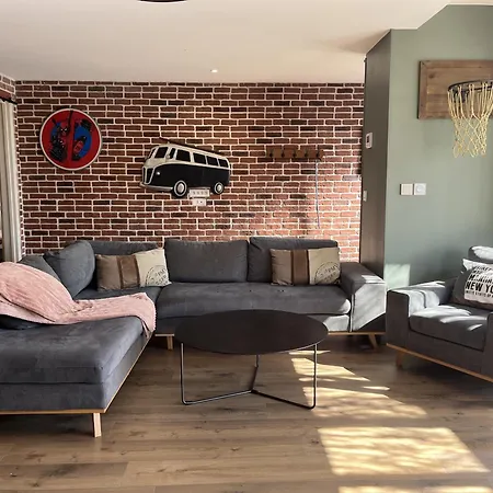 Casa de Férias Entre Pins Et Oliviers - Maison A La Milesse - 6P